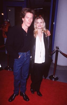 Kevin Bacon and Kyra Sedgwick at event of Wild Things (1998)