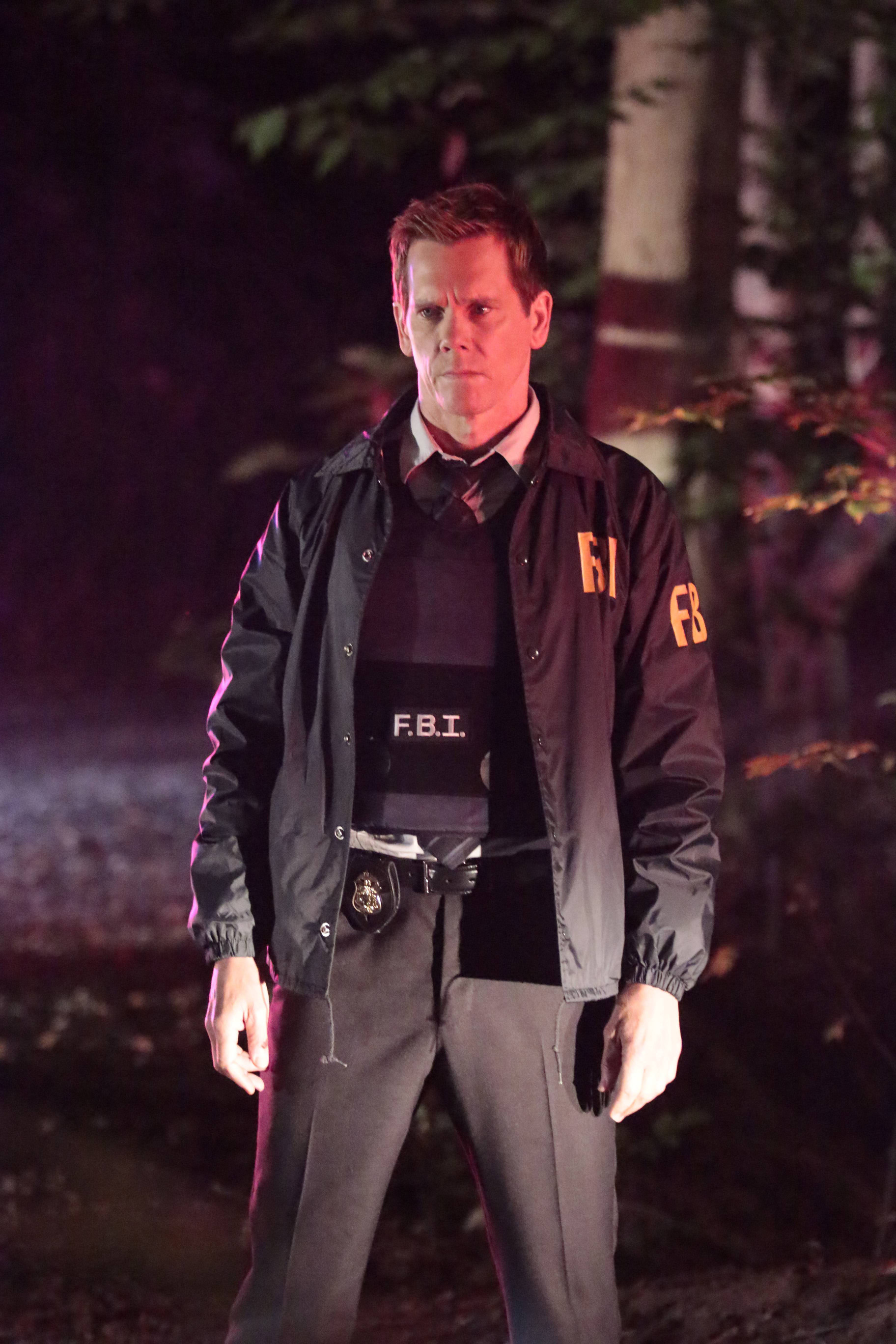 Still of Kevin Bacon in The Following (2013)