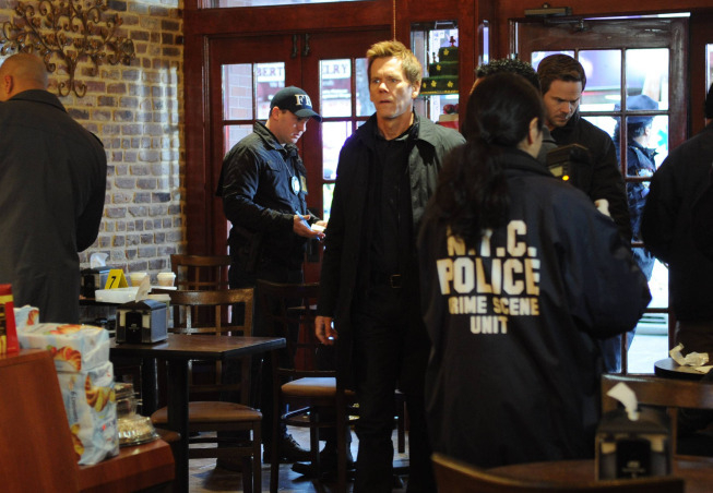 Still of Kevin Bacon in The Following (2013)