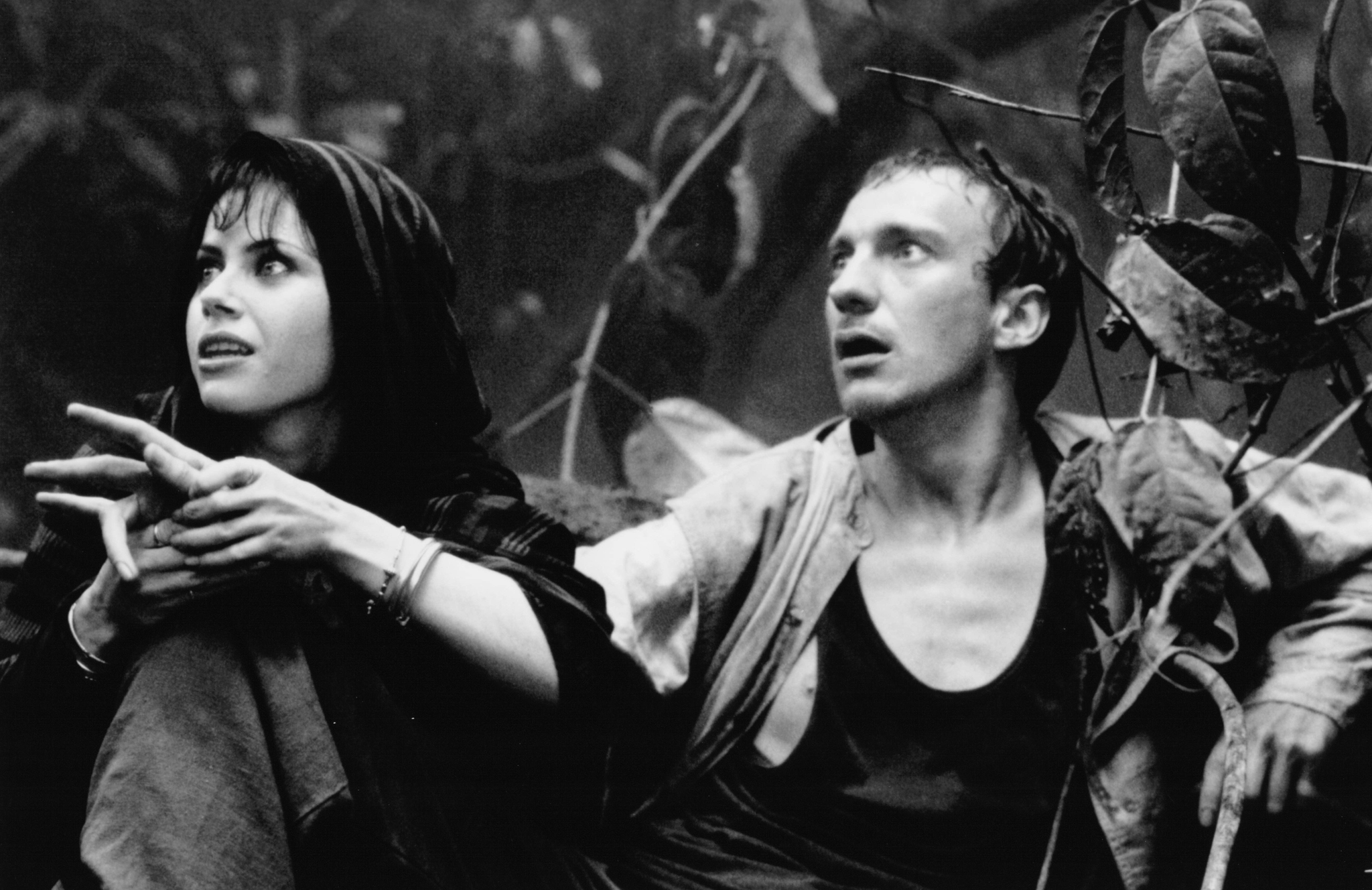 Still of Fairuza Balk and David Thewlis in The Island of Dr. Moreau (1996)