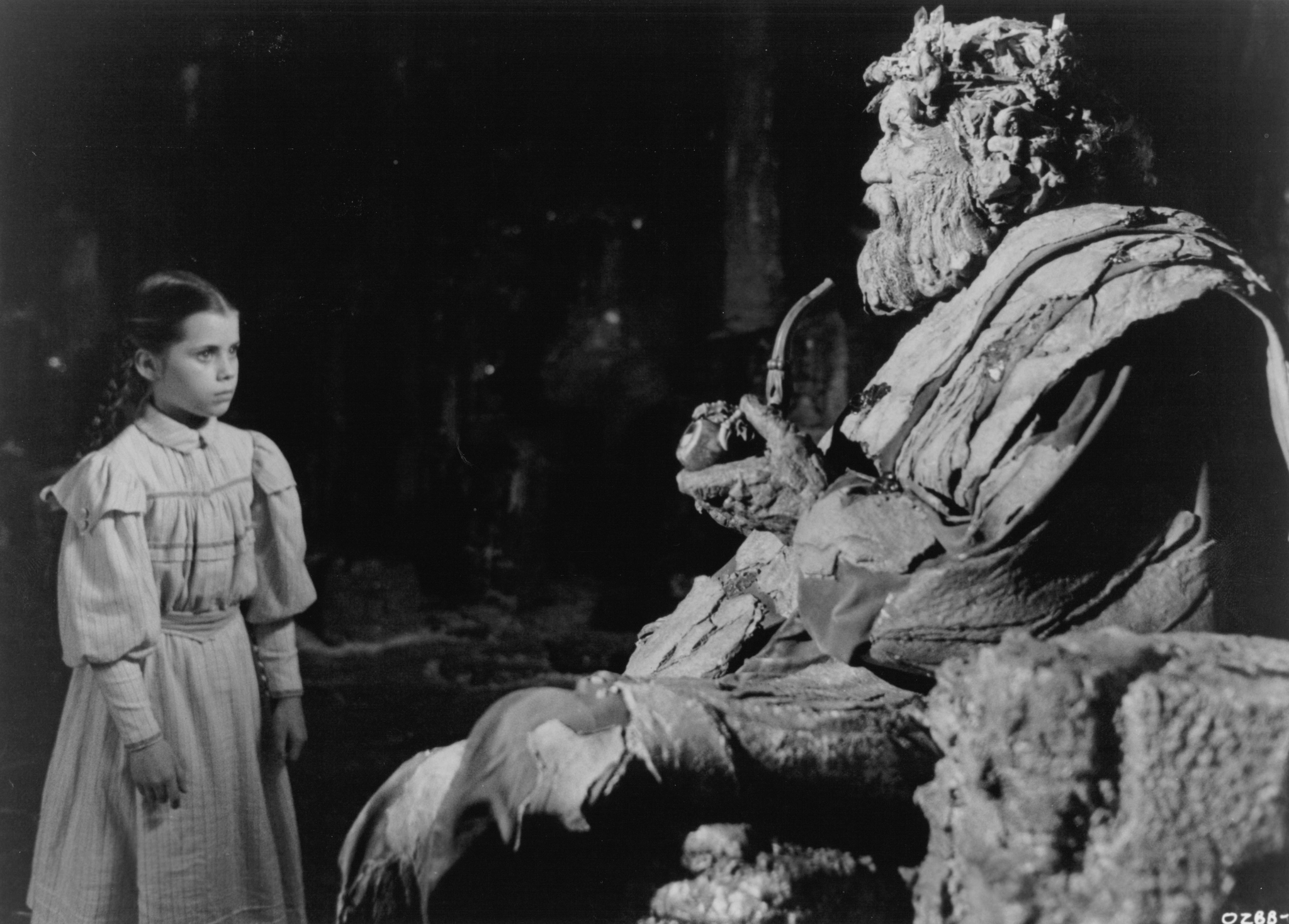 Still of Fairuza Balk in Return to Oz (1985)
