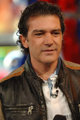Antonio Banderas at event of Total Request Live (1999)