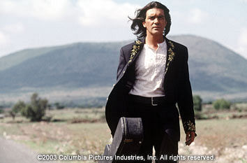 Still of Antonio Banderas in Karta Meksikoje (2003)