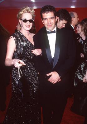 Antonio Banderas and Melanie Griffith at event of The 70th Annual Academy Awards (1998)