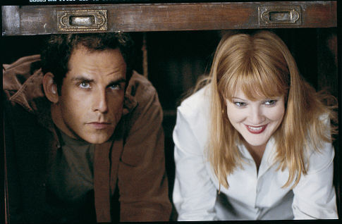 Still of Drew Barrymore and Ben Stiller in Duplex (2003)
