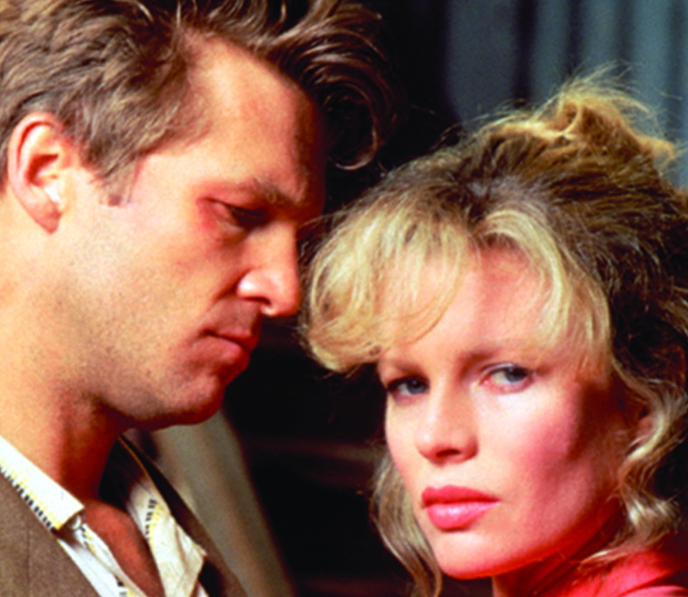 Kim Basinger and Jeff Bridges in Nadine (1987)