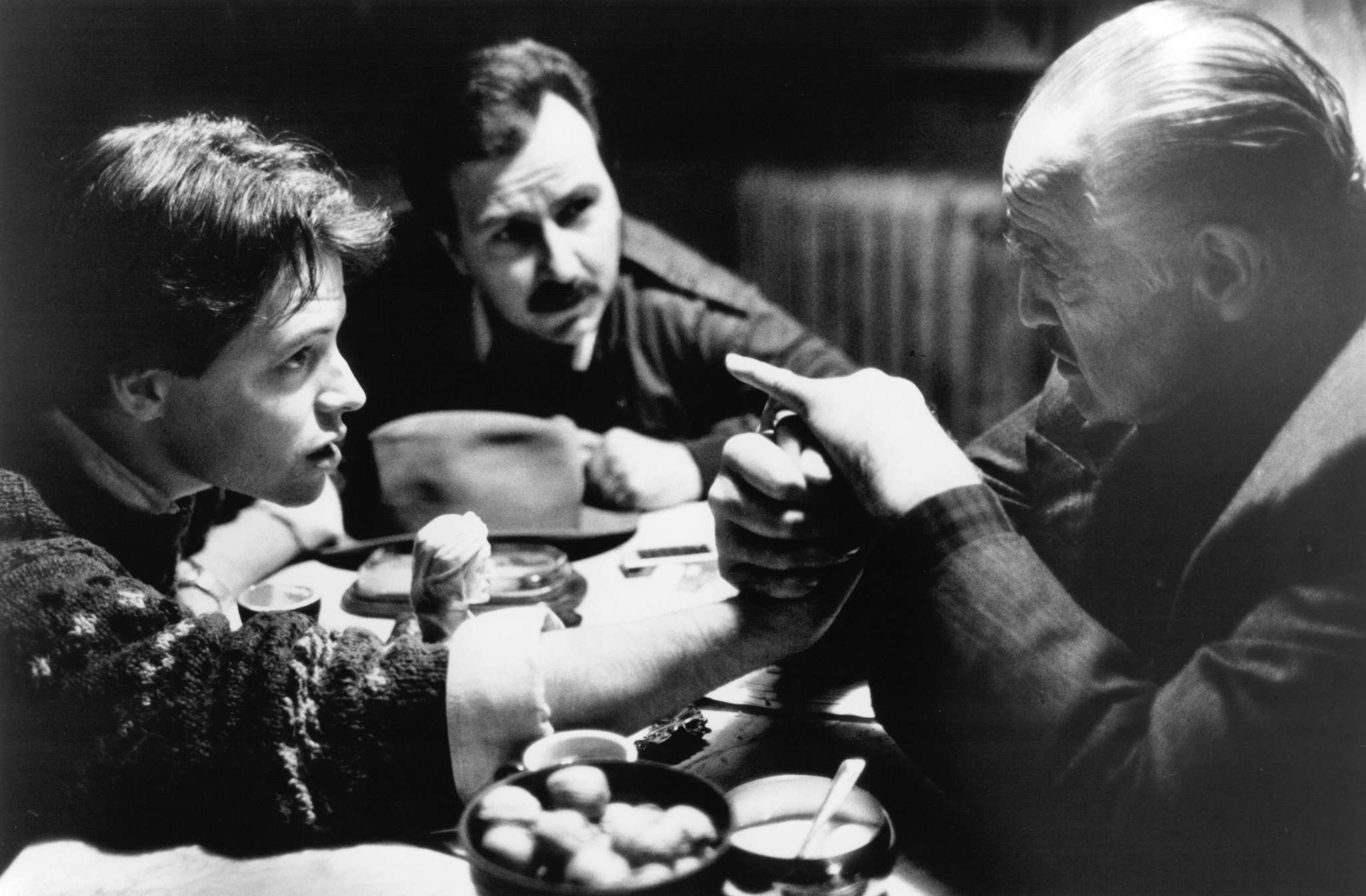 Still of Marlon Brando, Matthew Broderick and Bruno Kirby in The Freshman (1990)