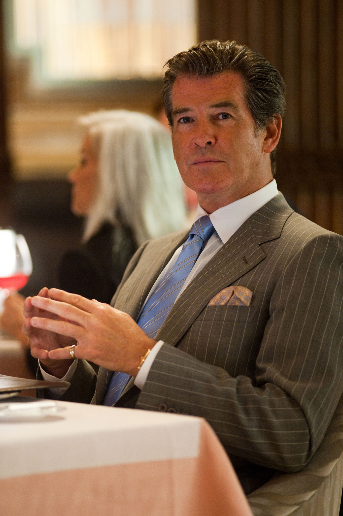 Still of Pierce Brosnan in Prisimink mane (2010)