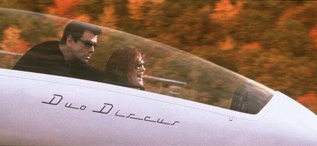 Still of Pierce Brosnan and Rene Russo in Tomo Krauno afera (1999)