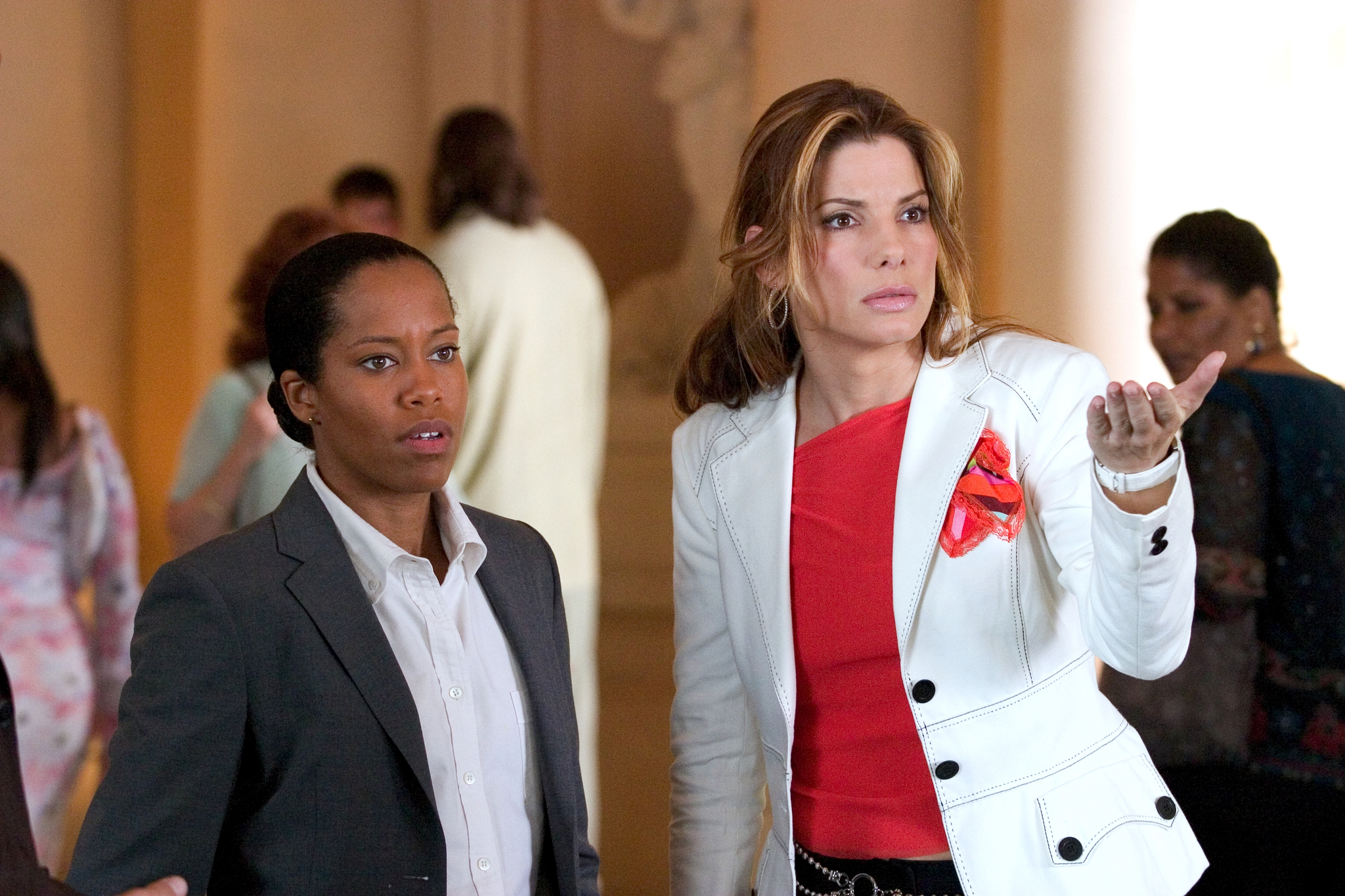 Sandra Bullock and Regina King in Miss Congeniality 2: Armed and Fabulous (2005)