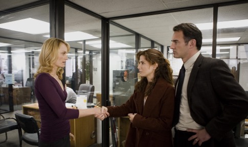 Still of Sandra Bullock, Amber Valletta and Julian McMahon in Premonition (2007)