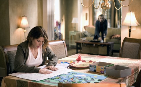 Still of Sandra Bullock and Kate Nelligan in Premonition (2007)