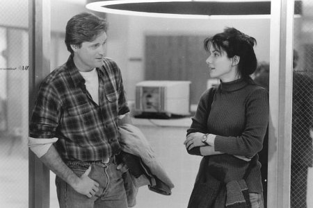 Still of Sandra Bullock and Bill Pullman in While You Were Sleeping (1995)