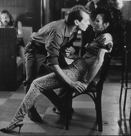 Still of Steve Buscemi and Debi Mazar in Trees Lounge (1996)