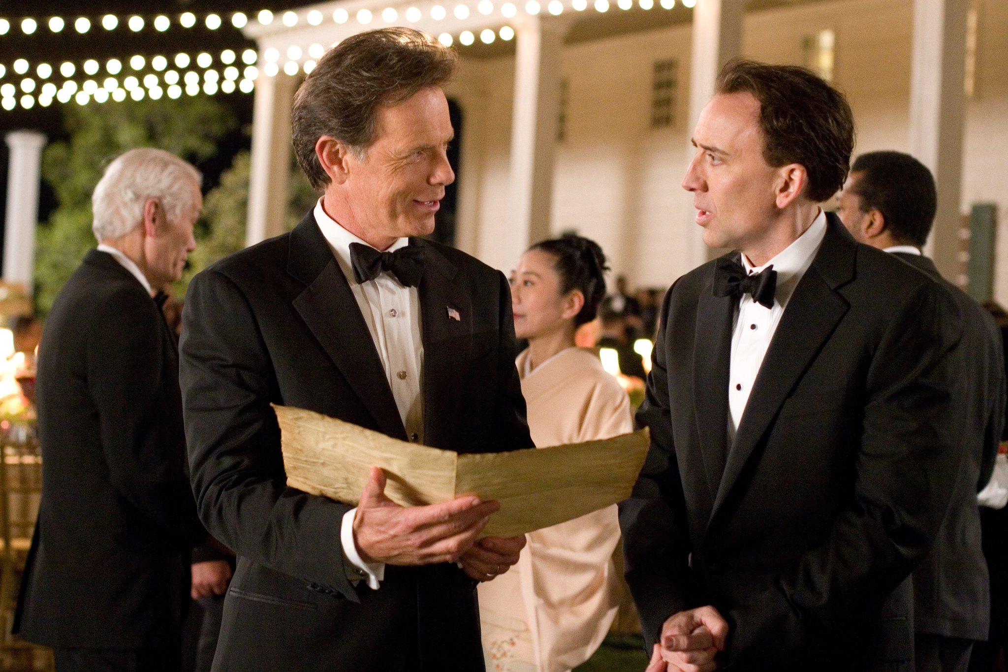 Still of Nicolas Cage and Bruce Greenwood in National Treasure: Book of Secrets (2007)