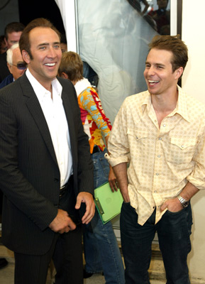 Nicolas Cage and Sam Rockwell at event of Matchstick Men (2003)