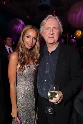 James Cameron and Leona Lewis at event of Isikunijimas (2009)