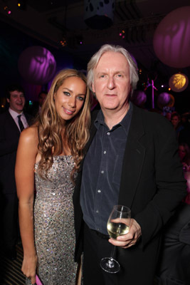 James Cameron and Leona Lewis at event of Isikunijimas (2009)