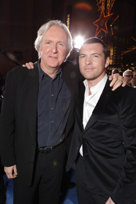 James Cameron and Sam Worthington at event of Isikunijimas (2009)