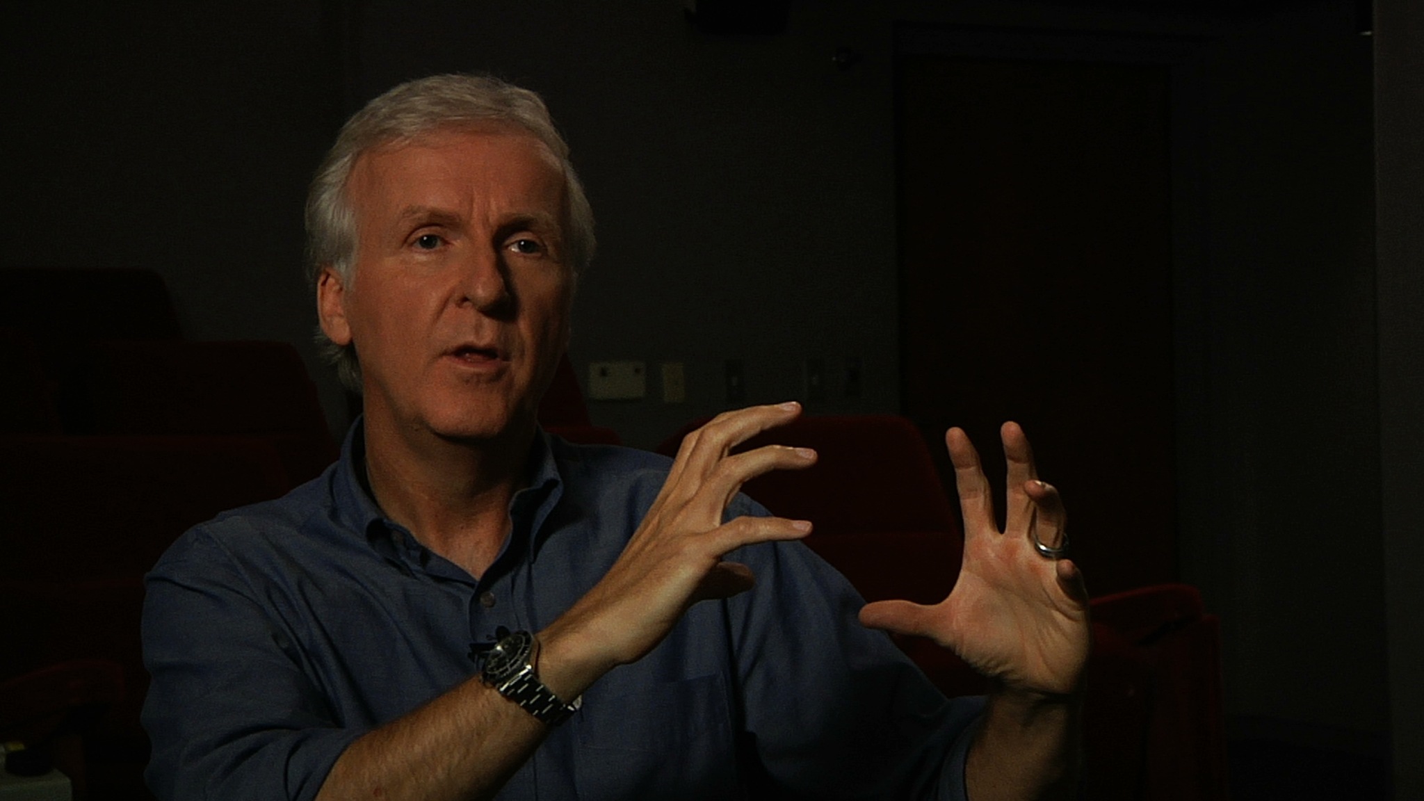 Still of James Cameron in Side by Side (2012)