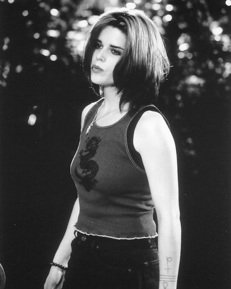 Still of Neve Campbell in Wild Things (1998)