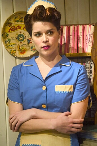 Neve Campbell as Miss Poppy