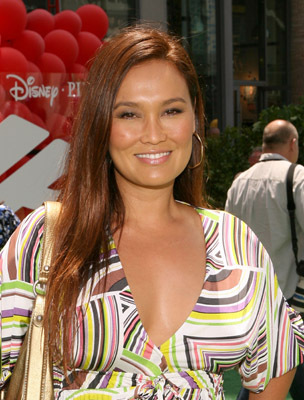 Tia Carrere at event of Aukstyn (2009)
