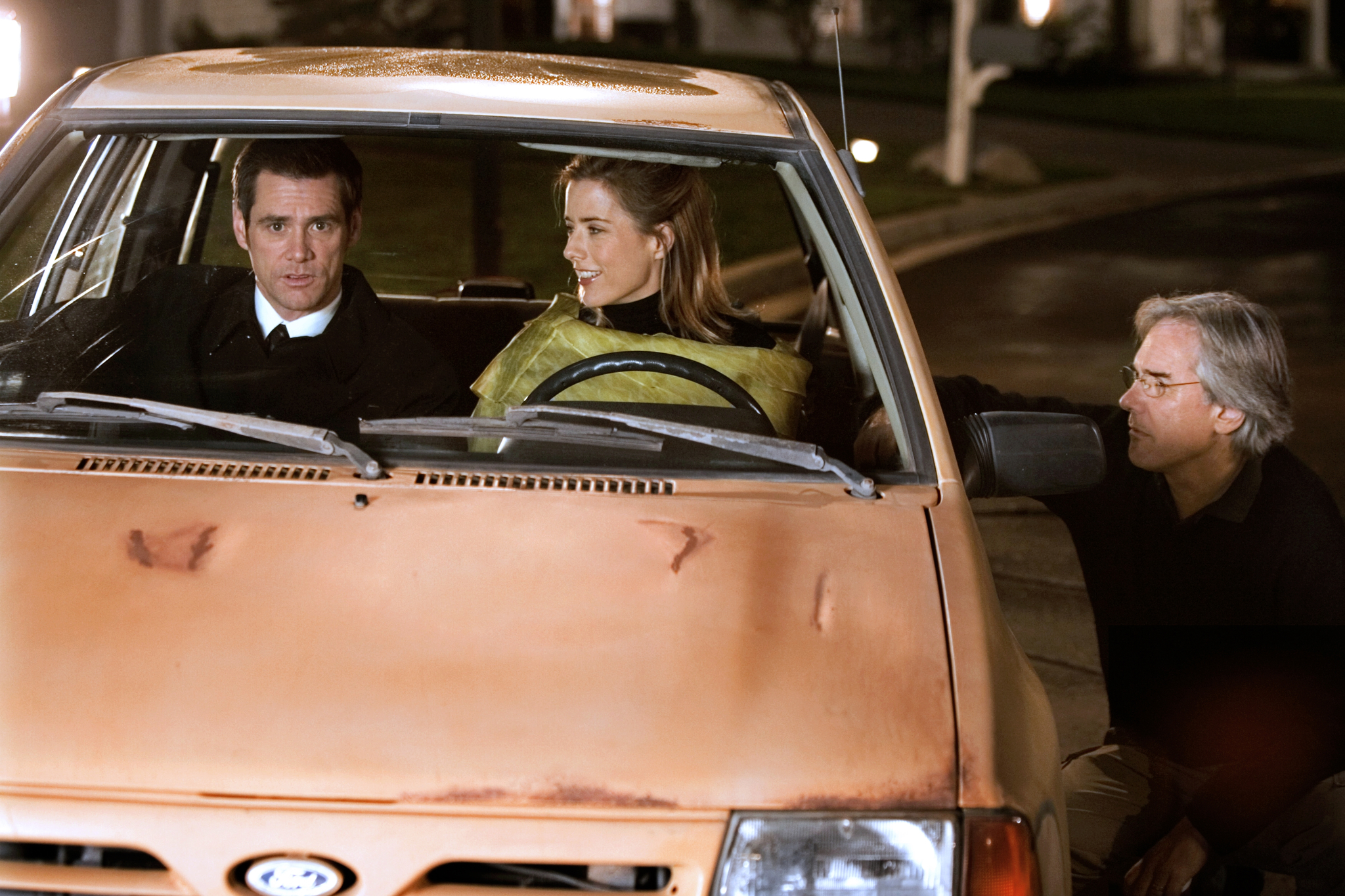 Still of Jim Carrey, Téa Leoni and Dean Parisot in Fun with Dick and Jane (2005)