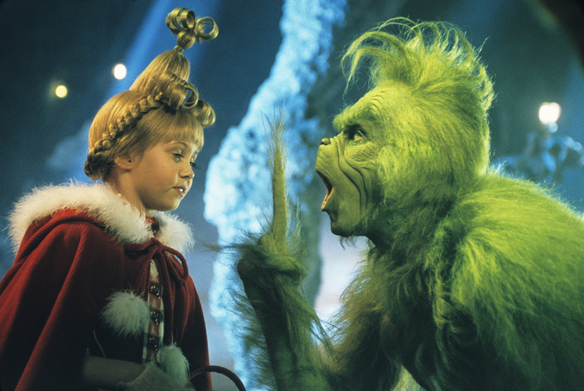 Still of Jim Carrey and Taylor Momsen in How the Grinch Stole Christmas (2000)