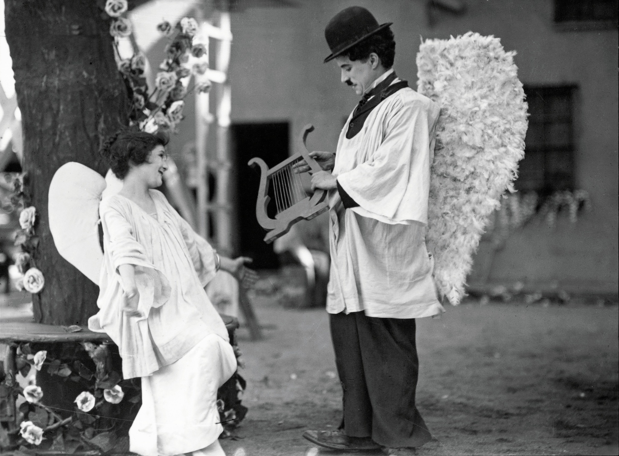 Still of Charles Chaplin in The Kid (1921)