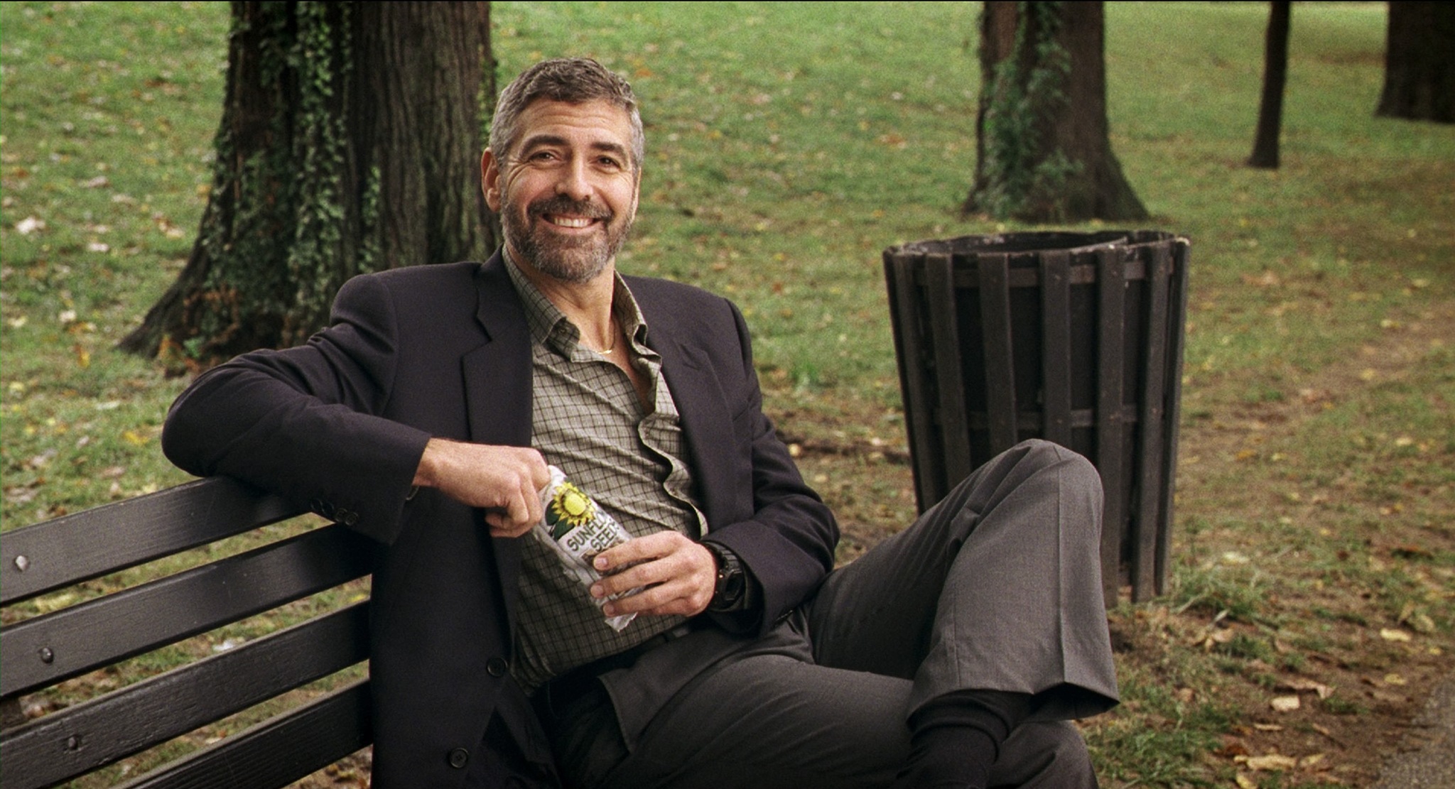 Still of George Clooney in Perskaityk ir sudegink (2008)