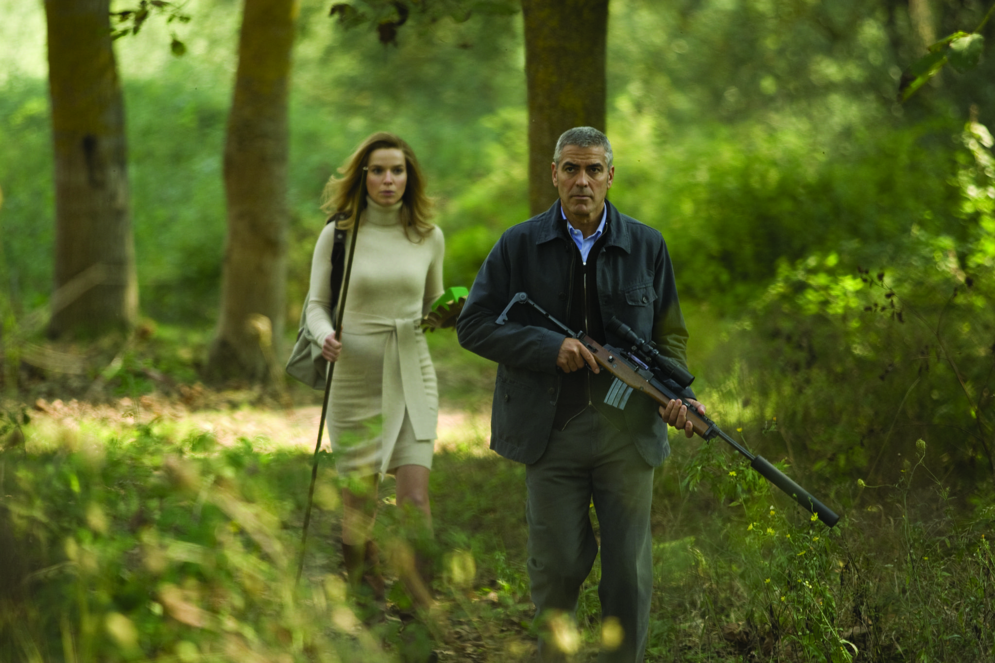 Still of George Clooney and Thekla Reuten in The American (2010)