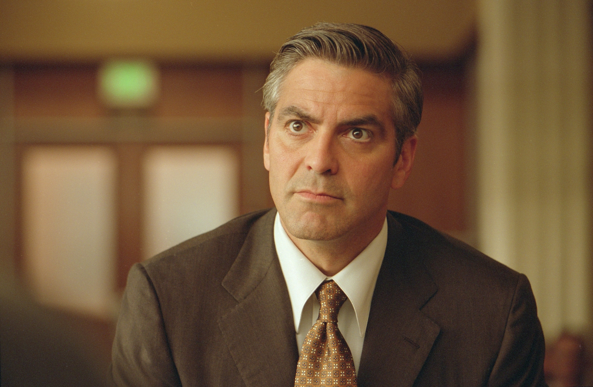 Still of George Clooney in Nepakenciamas ziaurumas (2003)