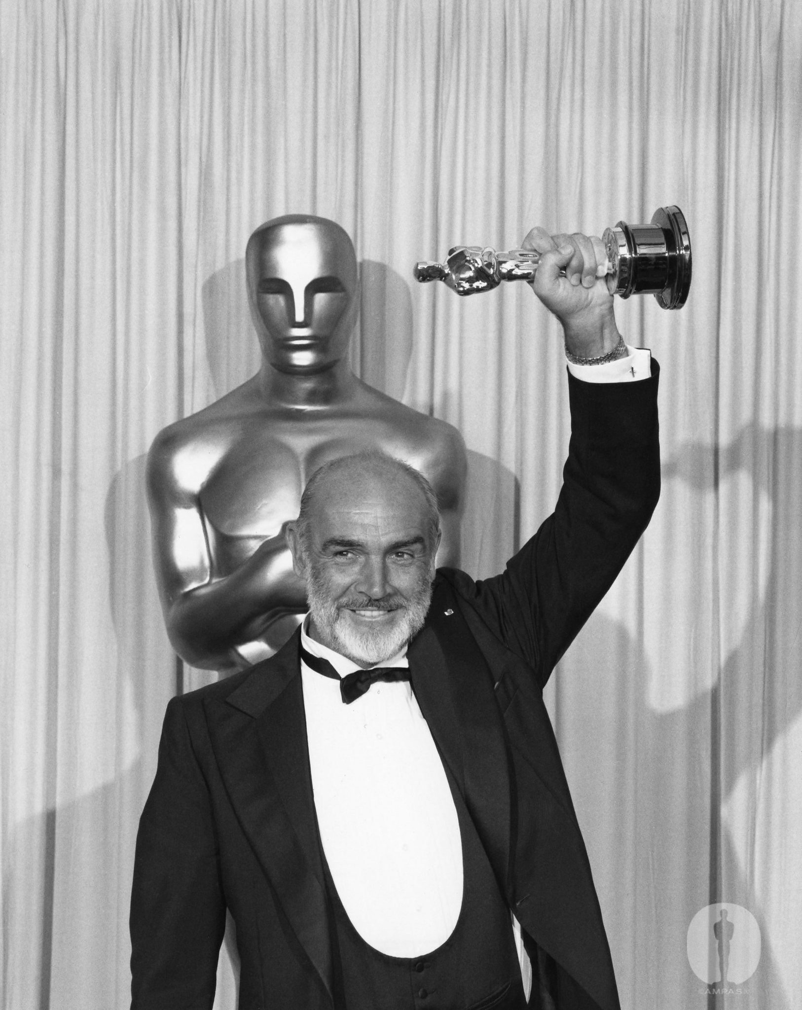 Sean Connery at event of The 60th Annual Academy Awards (1988)