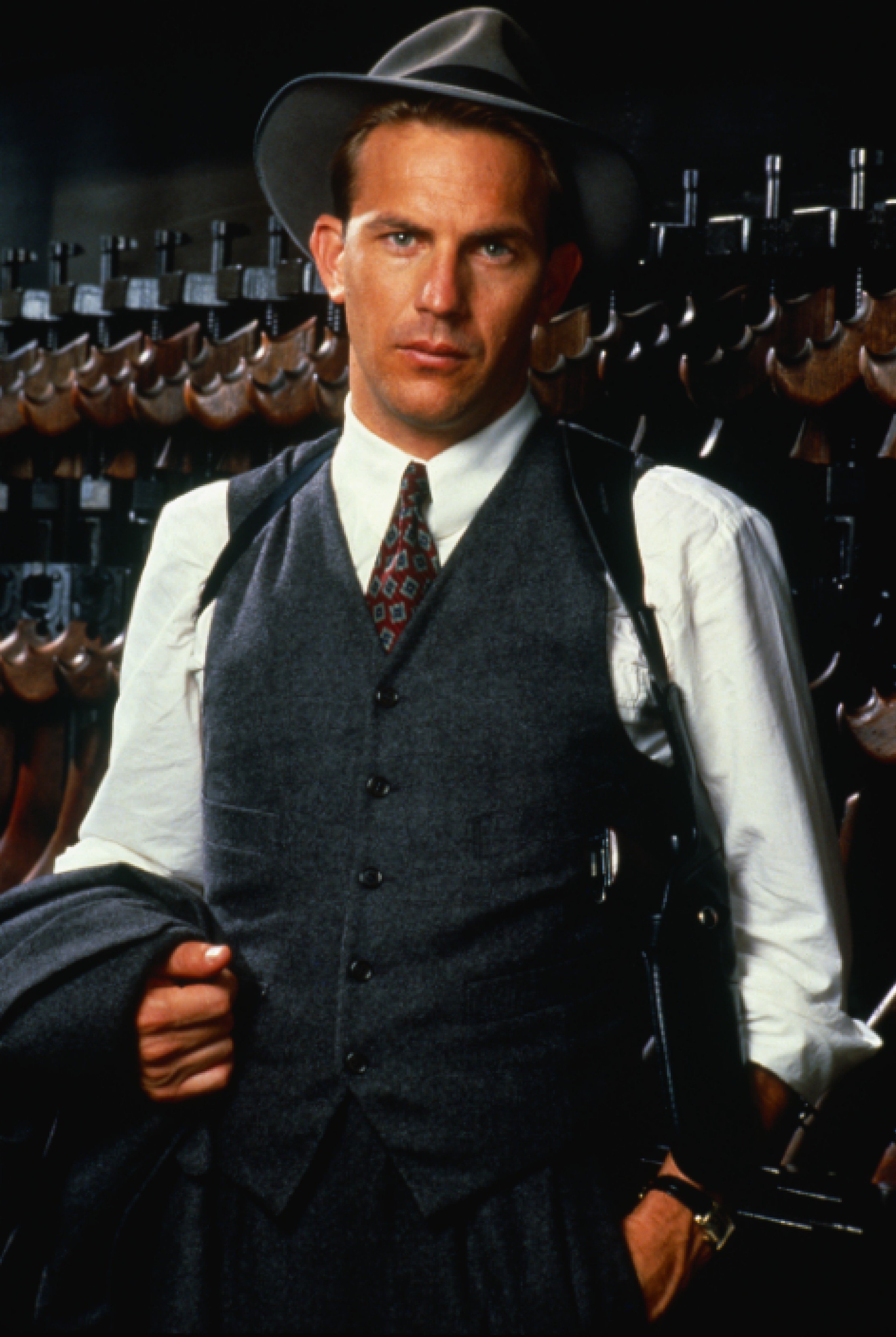 Still of Kevin Costner in The Untouchables (1987)