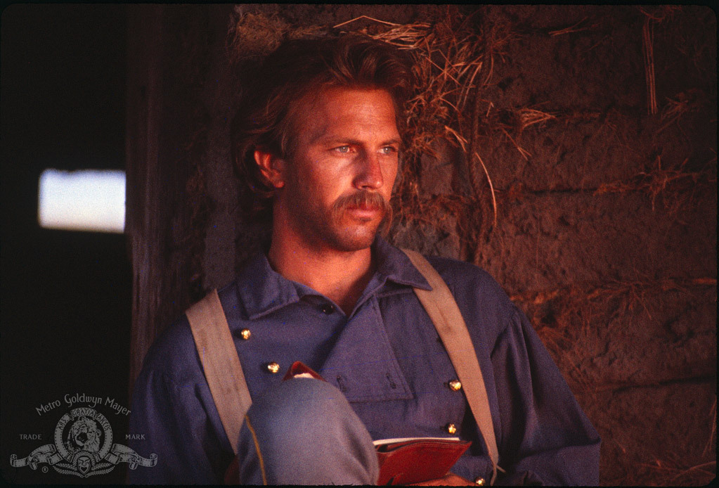 Still of Kevin Costner in Sokis su vilkais (1990)