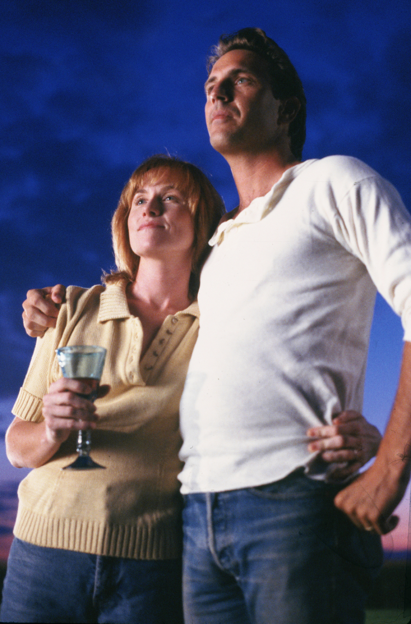 Still of Kevin Costner and Amy Madigan in Field of Dreams (1989)