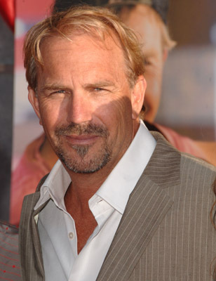 Kevin Costner at event of Swing Vote (2008)