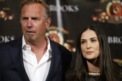 Kevin Costner and Demi Moore at event of Mr. Brooks (2007)