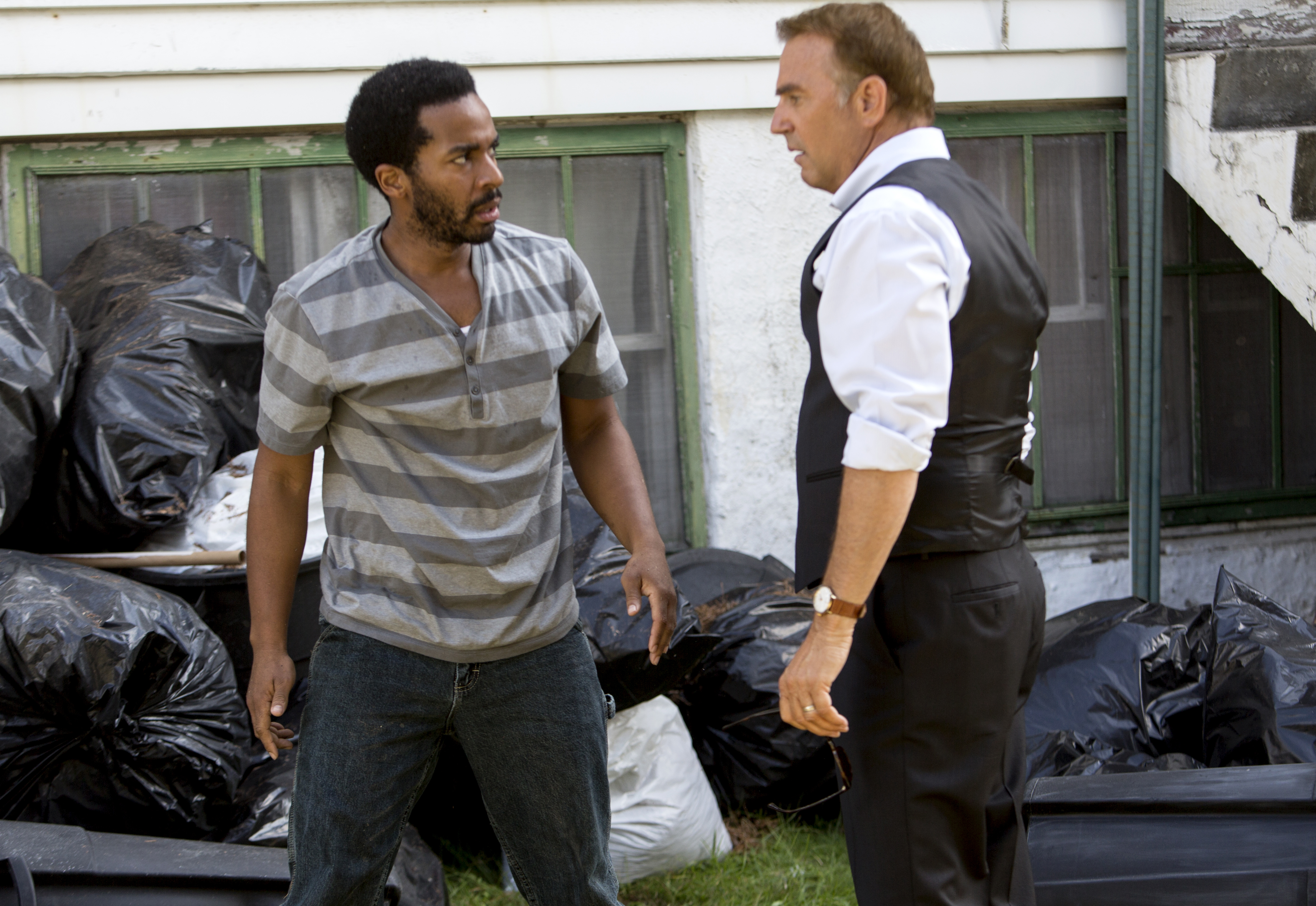 Still of Kevin Costner and André Holland in Black or White (2014)
