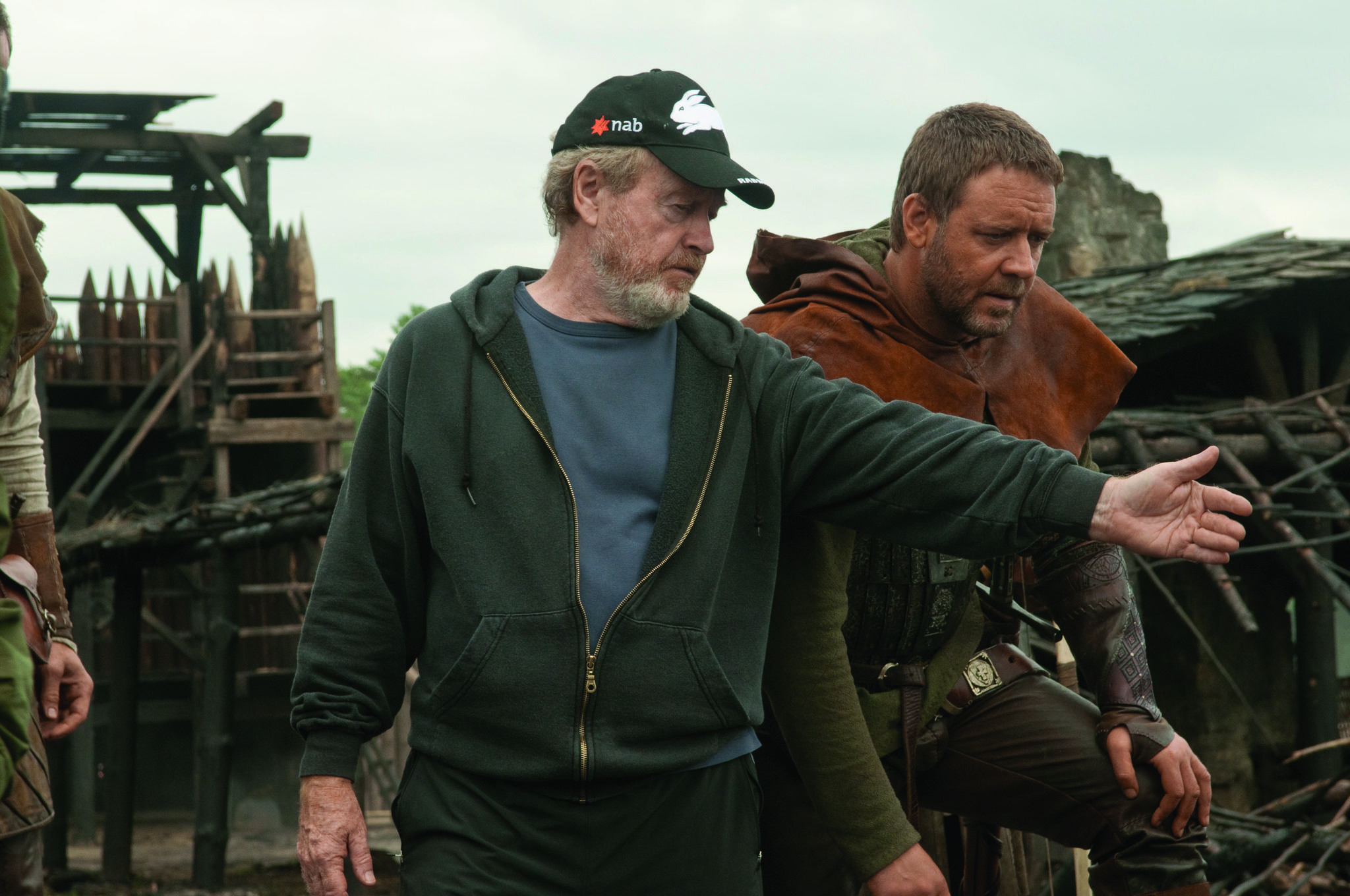 Still of Russell Crowe and Ridley Scott in Robinas Hudas (2010)