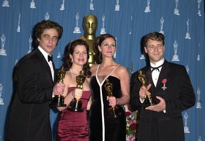 Russell Crowe, Julia Roberts, Benicio Del Toro and Marcia Gay Harden