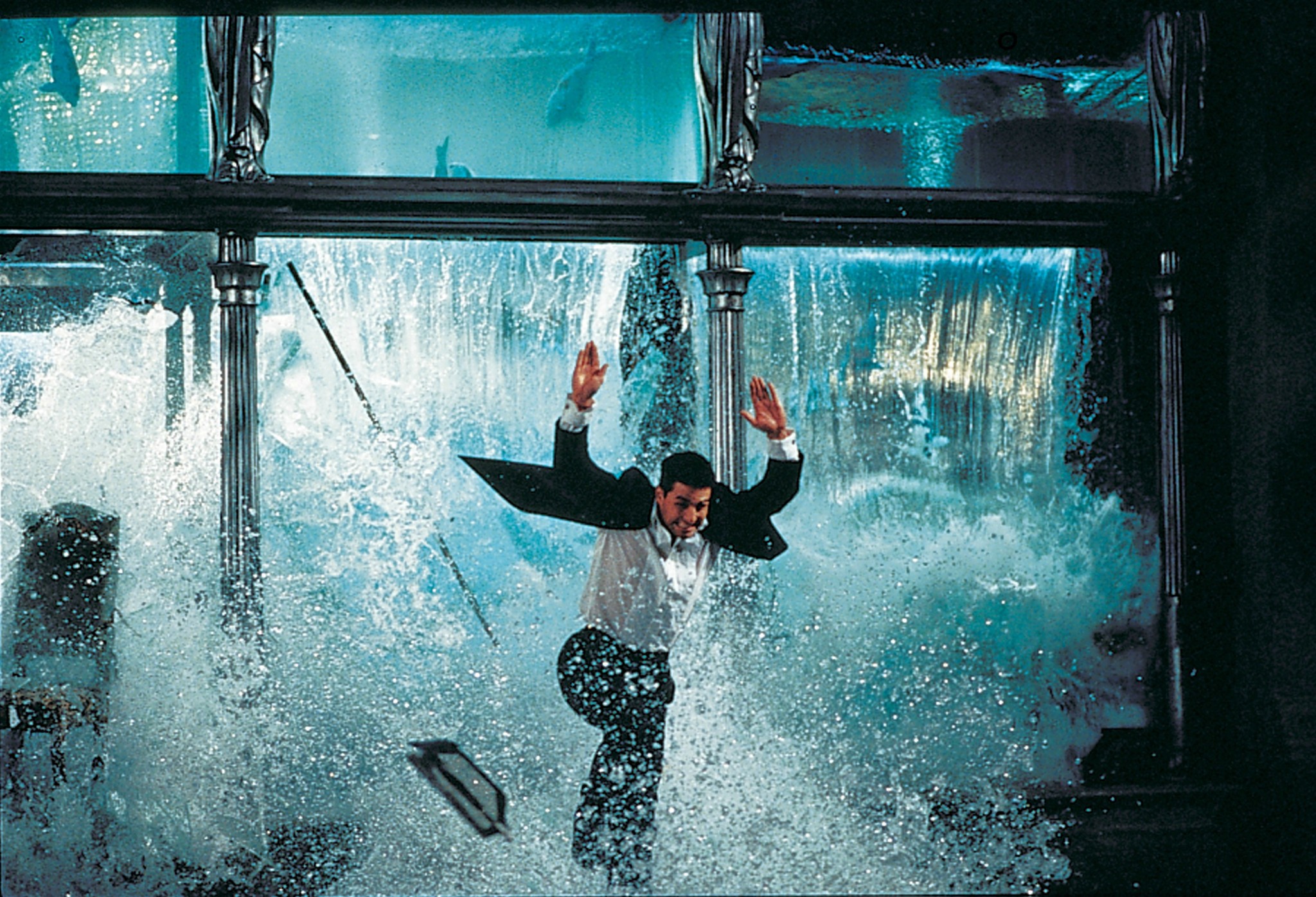 Still of Tom Cruise in Mission: Impossible (1996)