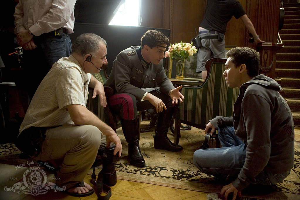 Tom Cruise and Bryan Singer in Valkirija (2008)