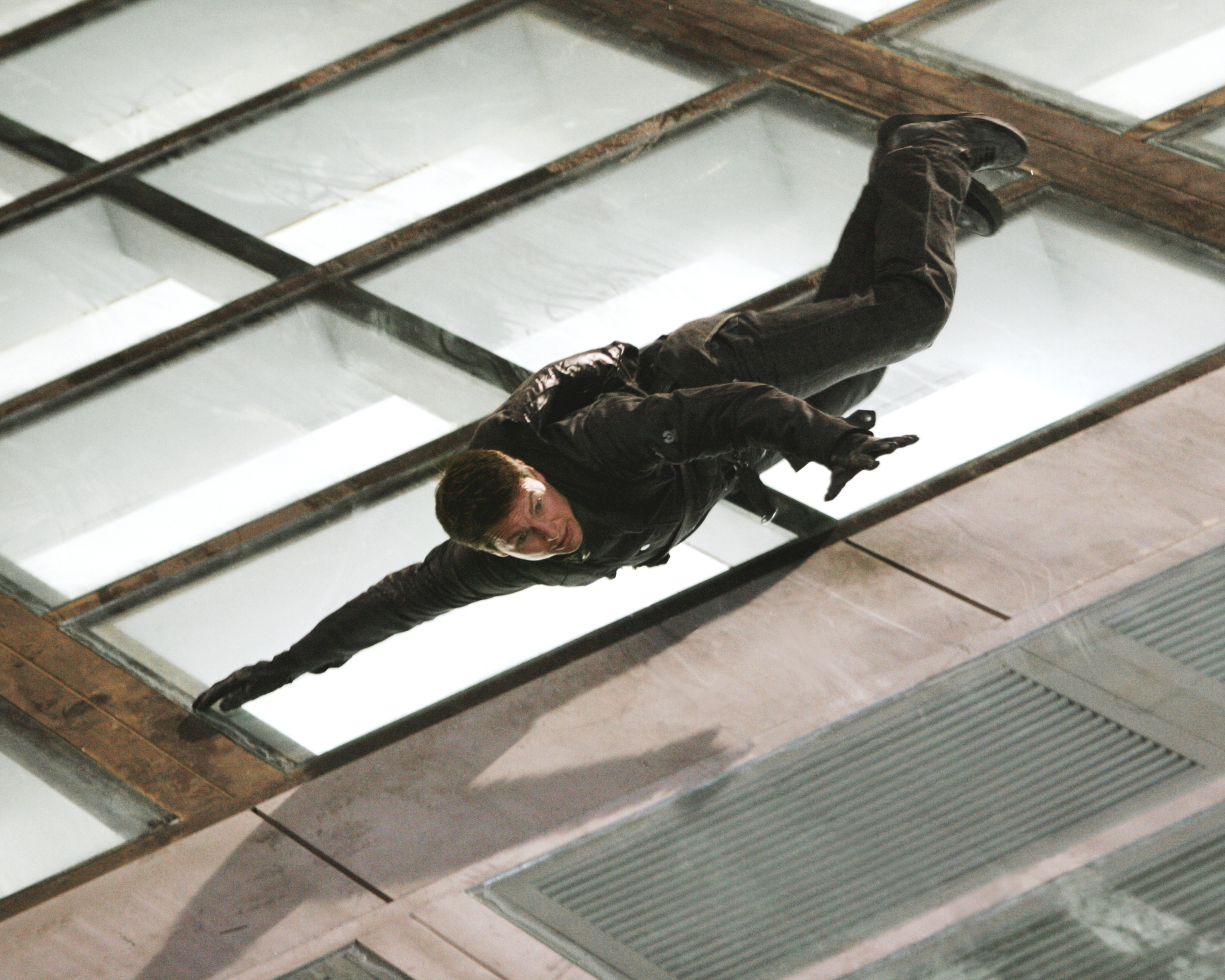 Still of Tom Cruise in Mission: Impossible III (2006)