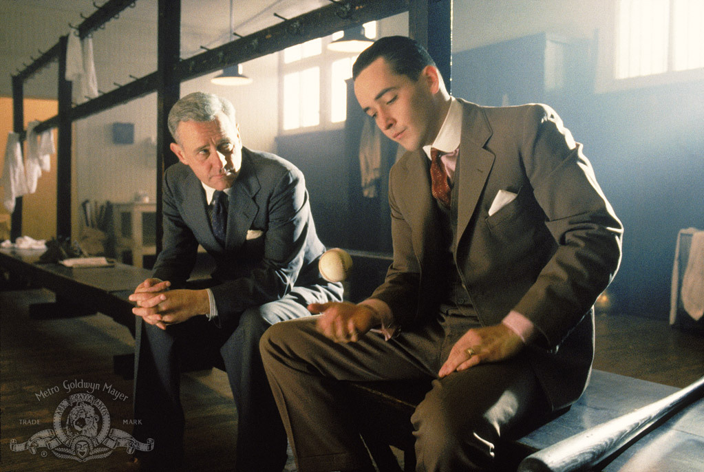 Still of John Cusack and John Mahoney in Eight Men Out (1988)