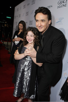 John Cusack and Gracie Bednarczyk at event of Grace Is Gone (2007)