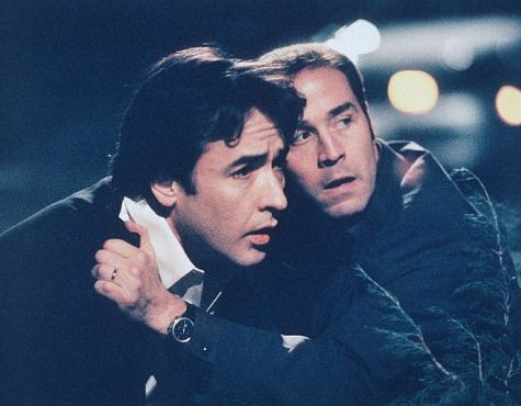 Still of John Cusack and Jeremy Piven in Serendipity (2001)