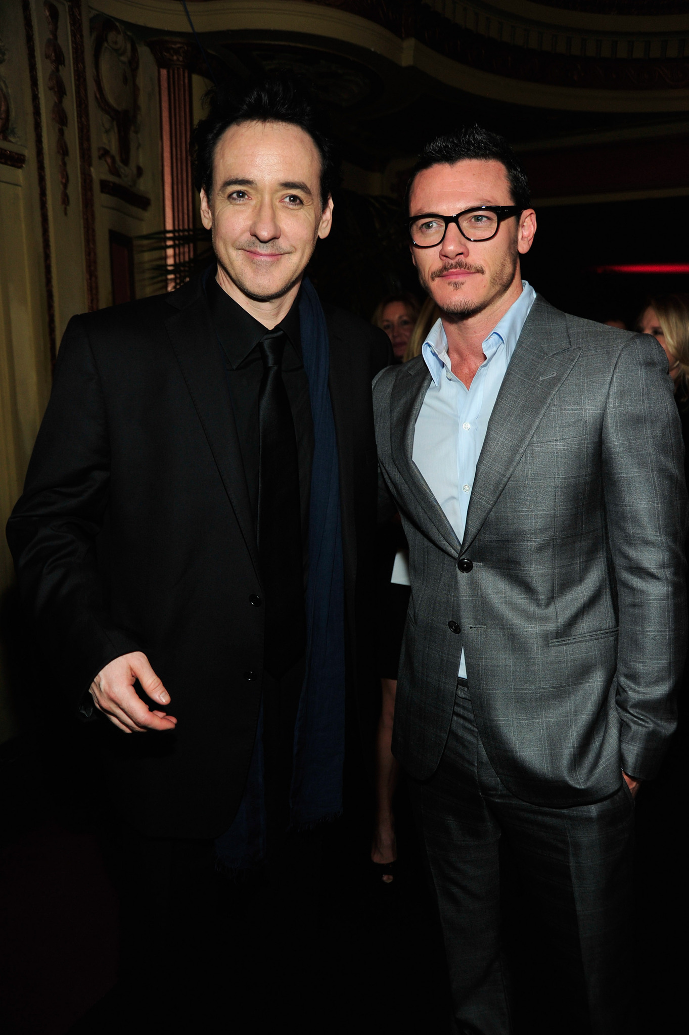 John Cusack and Luke Evans at event of Varnas (2012)