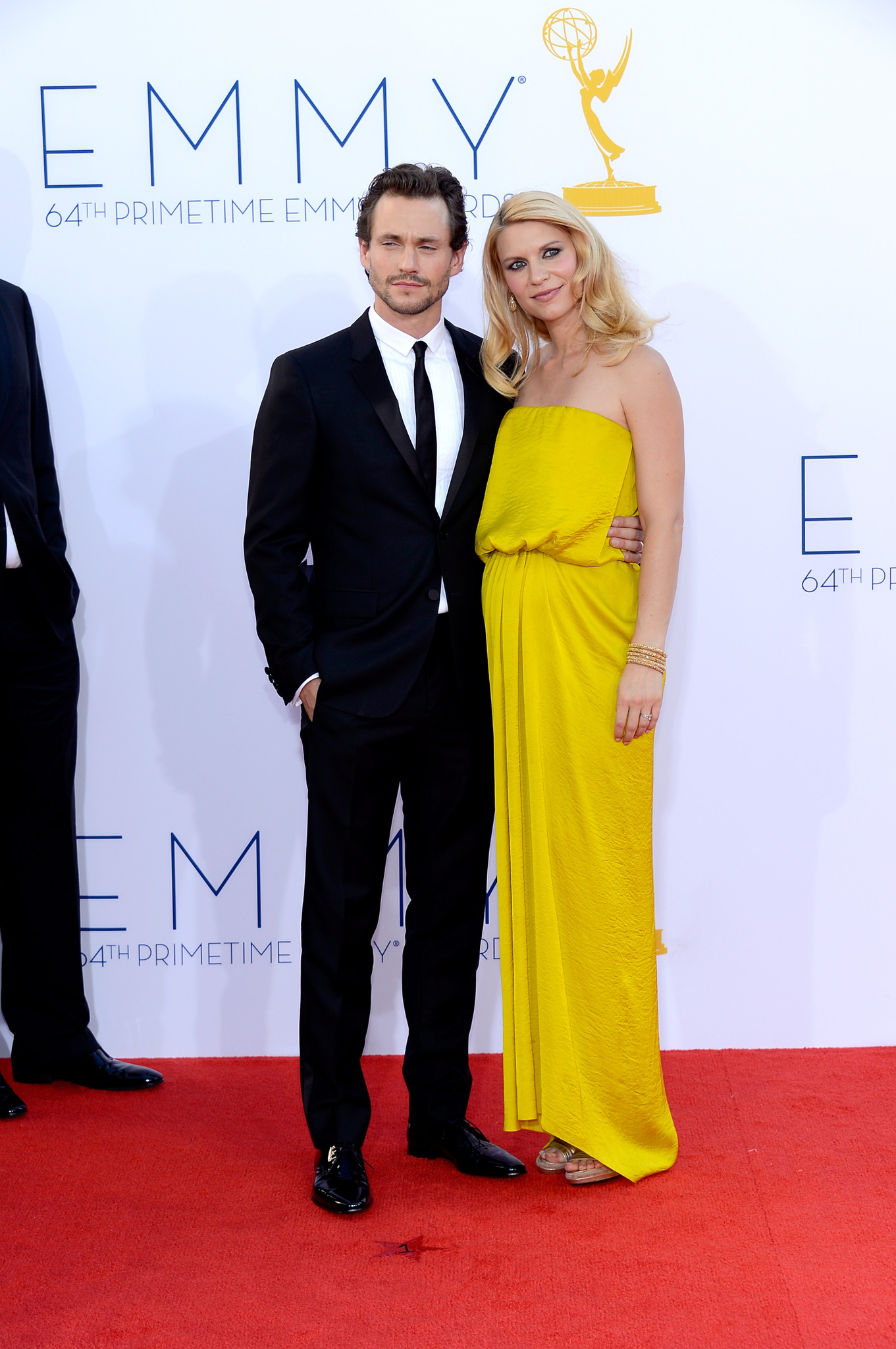 Claire Danes and Hugh Dancy at event of The 64th Primetime Emmy Awards (2012)